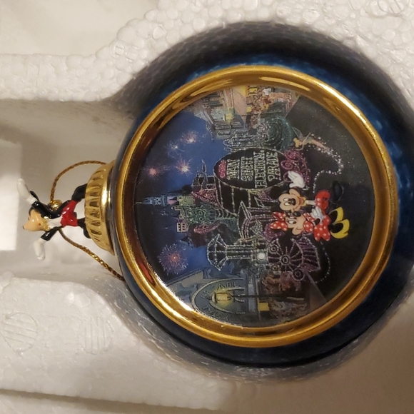 Disney Bradford Exchange Magic Of Disneyland set of 2 ornaments - Picture 3 of 5